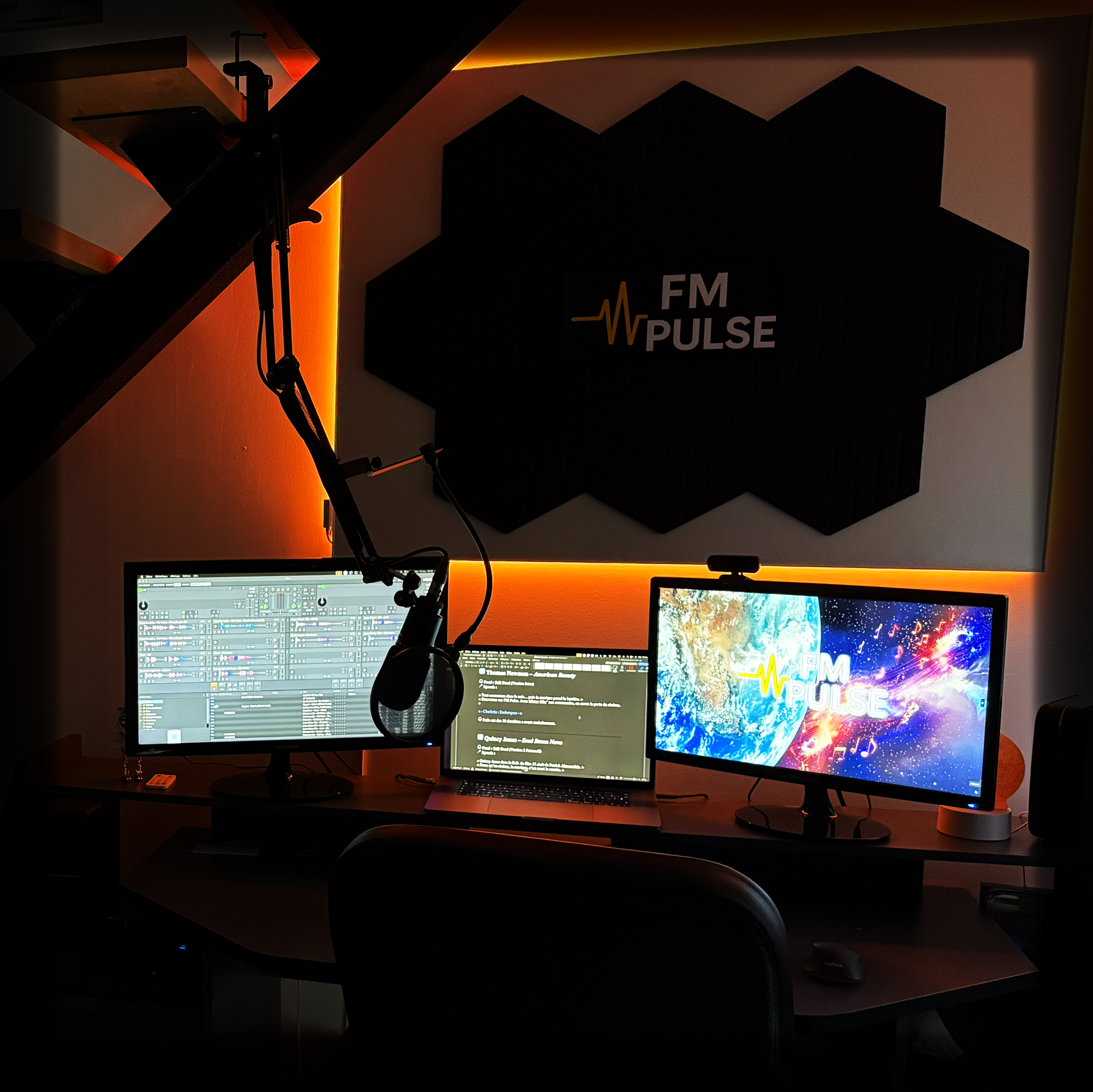 FM Pulse — Replays